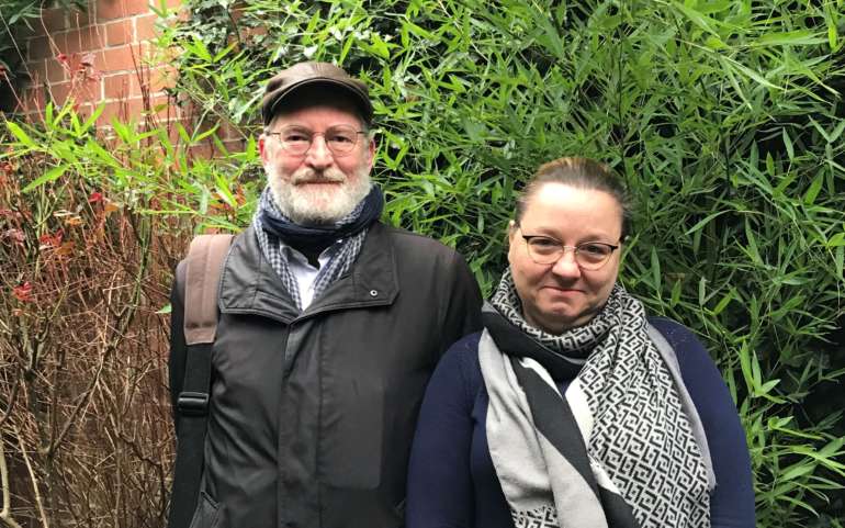 Découvrez le nouveau portrait de deux candidats Carine et Dominique